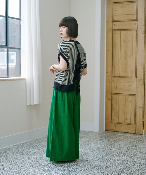 manana suerte（マニャーナスエルテ）の「バックリボンストライプニット（ベスト・レディース・ブラック/レッド/グリーン・FREE）」の5枚目の写真