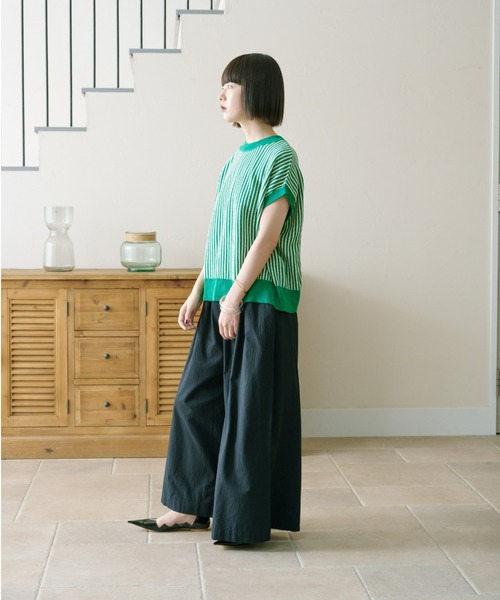 manana suerte（マニャーナスエルテ）の「バックリボンストライプニット（ベスト・レディース・ブラック/レッド/グリーン・FREE）」の8枚目の写真