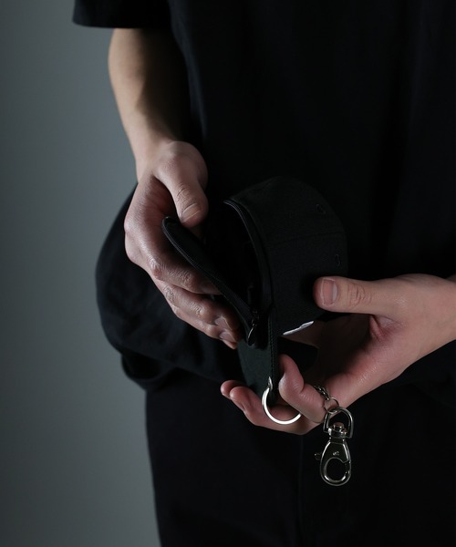NUMBER (N)INE（ナンバーナイン）の「Cap Pouch ECO Bag   number⑨ / Cap Pouch S w/MINI ECO TOTE NUMBER (N)INE SCRIPT（トートバッグ・メンズ・ブラック・FREE）」の4枚目の写真