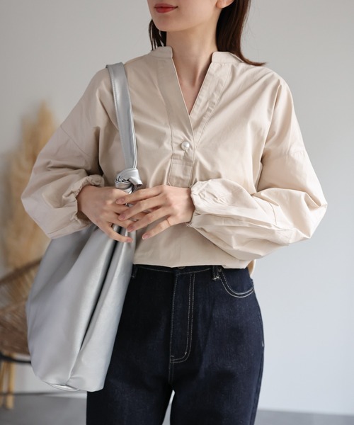sakishimatokyo(サキシマトーキョー)の「ポイントパールブラウス(シャツ/ブラウス・レディース・ホワイト/ブラック/ネイビー/ライトベージュ/ライトグリーン・FREE)」の3枚目の写真