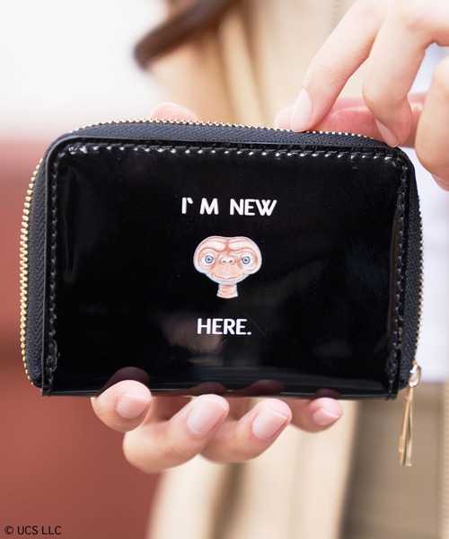 ACCOMMODE(アコモデ)の「E.T. パテントマルチケース(カードケース・レディース・ブラック/アイボリー・FREE)」の2枚目の写真