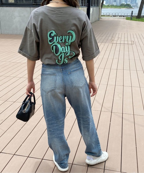 PairPair(ペアペア)の「ロールアップ発泡プリントTEE(ユニセックス)(Tシャツ/カットソー・メンズ・チャコールグレー/オフホワイト/グレイッシュブルー・MEDIUM/LARGE)」の10枚目の写真
