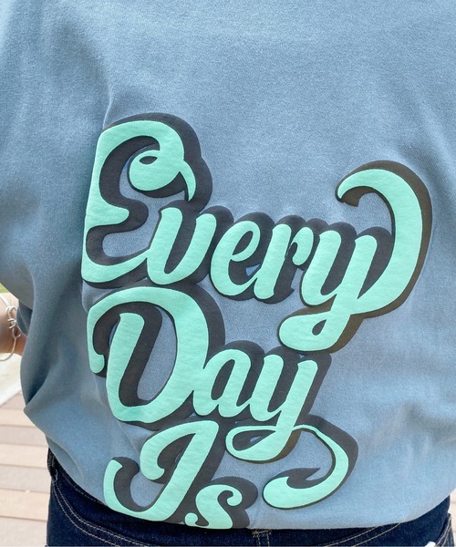 PairPair(ペアペア)の「ロールアップ発泡プリントTEE(ユニセックス)(Tシャツ/カットソー・メンズ・チャコールグレー/オフホワイト/グレイッシュブルー・MEDIUM/LARGE)」の20枚目の写真