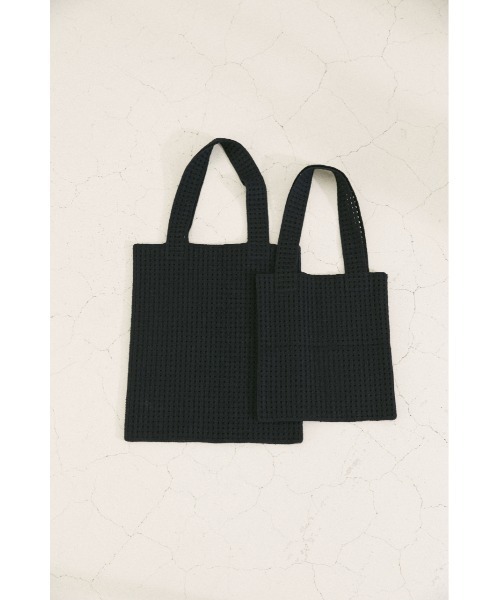 BLACK BY MOUSSY（ブラックバイマウジー）の「mesh knit mini bag（メッシュニットミニバック）（トートバッグ・レディース・ブラック/ベージュ・FREE）」の16枚目の写真