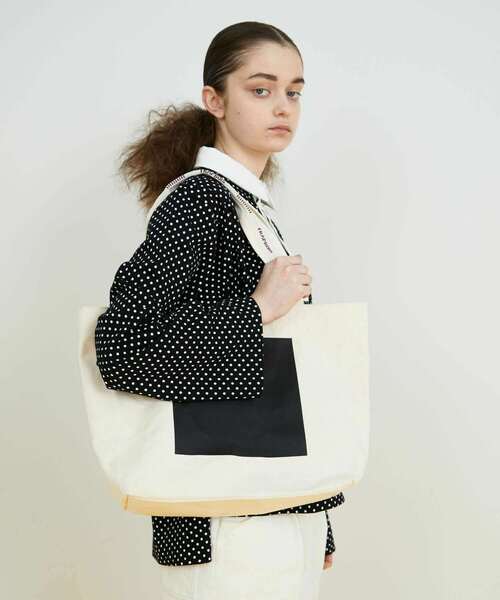 FRAPBOIS PARK(フラボアパーク)の「テイストート バッグ(トートバッグ・レディース・キナリ/ブラック・FREE)」の9枚目の写真