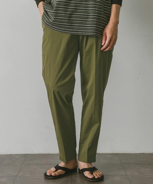 URBAN RESEARCH DOORS（アーバンリサーチドアーズ）の「スリムテーパードパンツ（その他パンツ・メンズ・ベージュ/ブラック/カーキ・SMALL/MEDIUM/LARGE）」の15枚目の写真