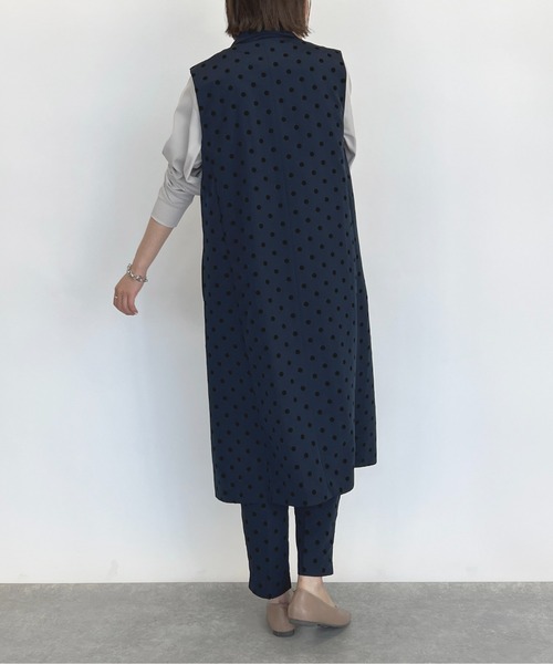 PICCIN(ピッチン)の「【セットアップ着用可能】フロッキードットロングジレ(ベスト・レディース・ブラック/ネイビー/グレイッシュベージュ・M)」の11枚目の写真