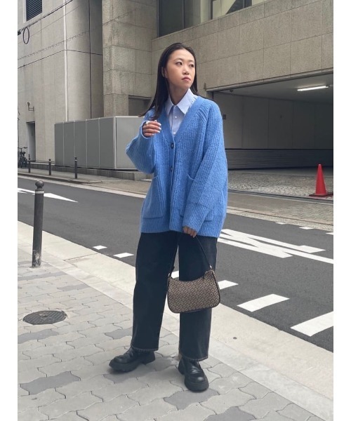 MOUSSY（マウジー）の「OVERSIZED カーディガン（カーディガン/ボレロ・レディース・ブラック/カーキ/オレンジ/ブルー・FREE）」の8枚目の写真