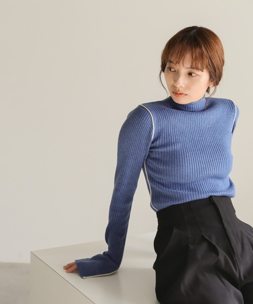 select MOCA(セレクトモカ)の「2022 AW 配色スリットスリーブプチハイネックニット(ニット/セーター・レディース・ブルー/ブラック/アイボリー・FREE)」の15枚目の写真