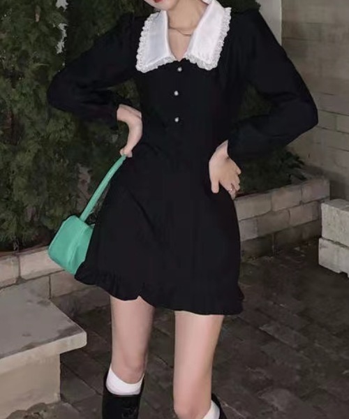 Loueme(ルエム)の「【23S/S】バイカラーフリルカラーワンピース(ワンピース・レディース・ブラック・FREE/XL)」の6枚目の写真
