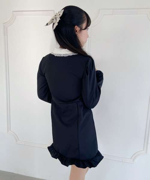 Loueme(ルエム)の「【23S/S】バイカラーフリルカラーワンピース(ワンピース・レディース・ブラック・FREE/XL)」の9枚目の写真