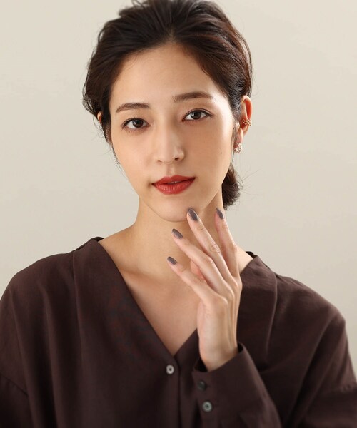 COCOSHNIK(ココシュニック)の「K10パールダブルロウ フープピアス(ピアス(両耳用)・レディース・シルバー系・00)」の2枚目の写真