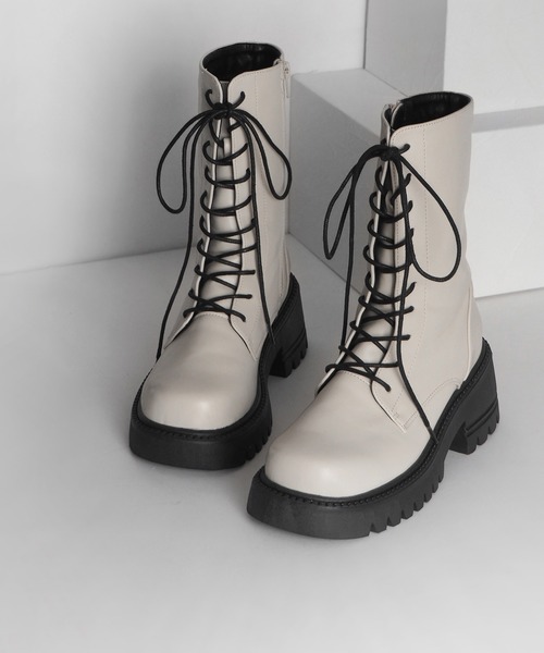 alala(アララ)の「スクエアコンバットミドルブーツ ◆(ブーツ・レディース・アイボリー/カーキ/ブラック・S/M/L/LL)」の2枚目の写真