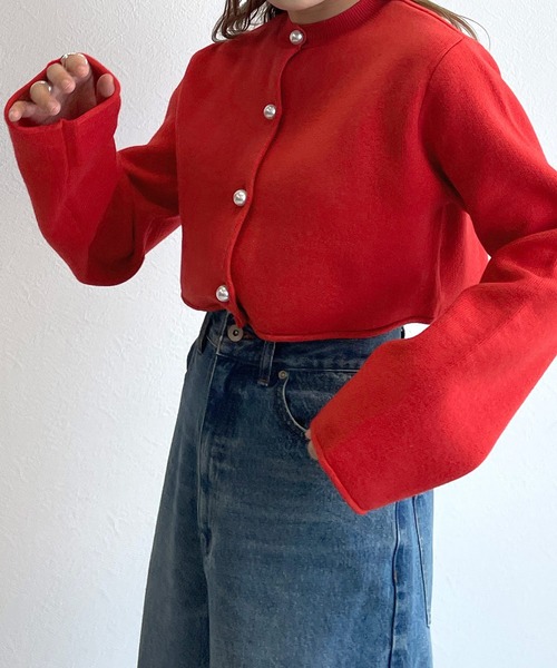 w closet（ダブルクローゼット）の「ショートクルーネックカーディガン（カーディガン/ボレロ・レディース・レッド/ブラック/ブルー/グリーン/レッド系その他/オフホワイト・FREE）」の6枚目の写真