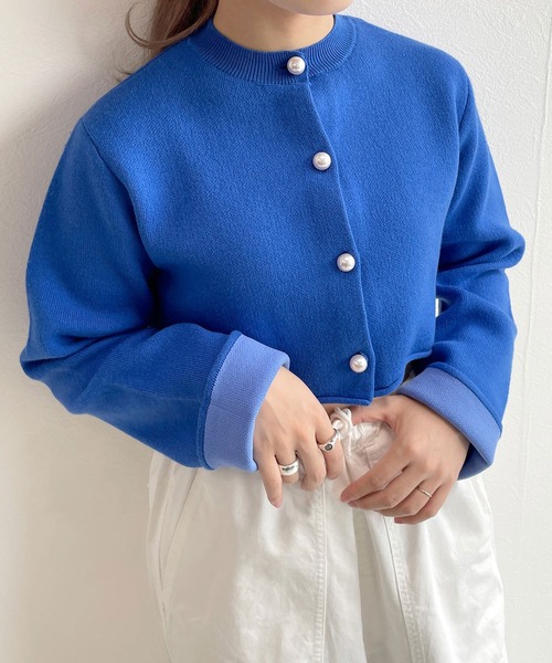 w closet（ダブルクローゼット）の「ショートクルーネックカーディガン（カーディガン/ボレロ・レディース・レッド/ブラック/ブルー/グリーン/レッド系その他/オフホワイト・FREE）」の5枚目の写真