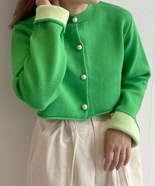 w closet（ダブルクローゼット）の「ショートクルーネックカーディガン（カーディガン/ボレロ・レディース・レッド/ブラック/ブルー/グリーン/レッド系その他/オフホワイト・FREE）」の4枚目の写真