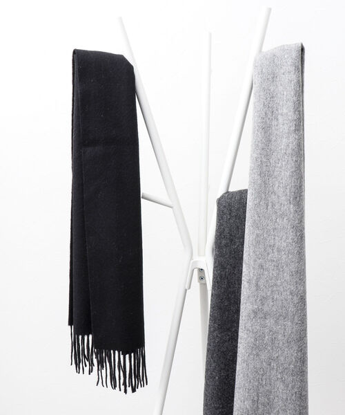 NOLLEY'S goodman（ノーリーズグッドマン）の「カシミヤソリッドマフラー アラシャン産カシミヤ100%使用 30cm幅（マフラー・メンズ・オリーブ/ブラック/チャコールグレー/ライトグレー・FREE）」の19枚目の写真