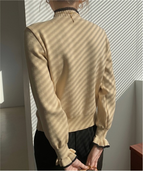 ibeul_（イベール）の「配色ラインミニフリルニット（ニット/セーター・レディース・ブラック/ベージュ・FREE）」の11枚目の写真