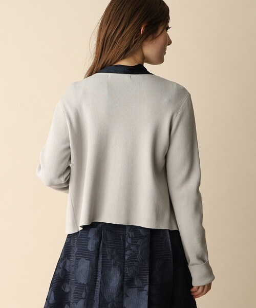 OPAQUE.CLIP（オペークドットクリップ）の「◆パール調ボタンニットカーディガン（カーディガン/ボレロ・レディース・ネイビー/ナチュラル/グレー・38）」の13枚目の写真