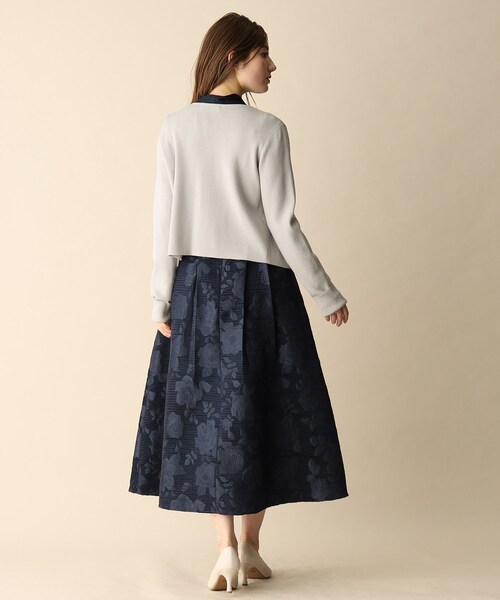 OPAQUE.CLIP（オペークドットクリップ）の「◆パール調ボタンニットカーディガン（カーディガン/ボレロ・レディース・ネイビー/ナチュラル/グレー・38）」の10枚目の写真