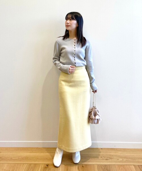 OPAQUE.CLIP（オペークドットクリップ）の「◆パール調ボタンニットカーディガン（カーディガン/ボレロ・レディース・ネイビー/ナチュラル/グレー・38）」の17枚目の写真