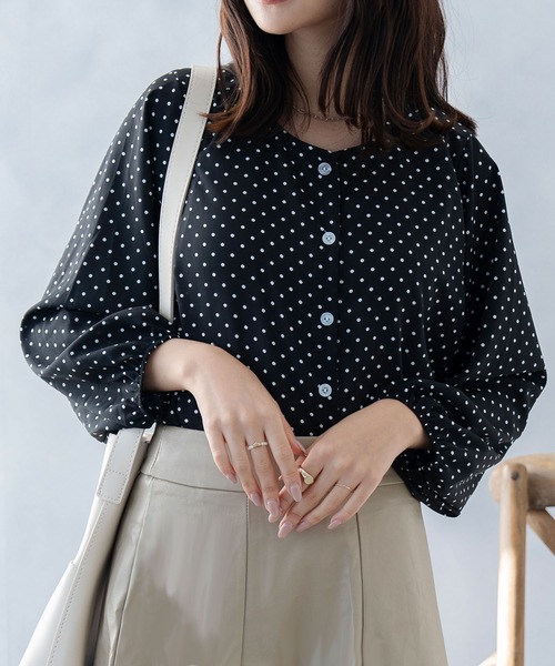 NinaetLina(ニナエリナ)の「ドット柄ブラウス(シャツ/ブラウス・レディース・ベージュ/ブラック・M/L)」の10枚目の写真