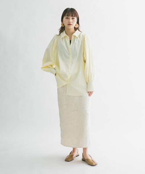 KBF（ケイビーエフ）の「2WAYボリュームスリーブブラウス