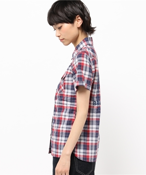AVIREX(アヴィレックス)の「avirex/アヴィレックス/レディース/ S/S BACK EMBROIDERY CHECK SHIRT/半袖 バック刺繍 チェックシャツ(シャツ/ブラウス・レディース・レッド/イエロー・MEDIUM/SMALL)」の4枚目の写真