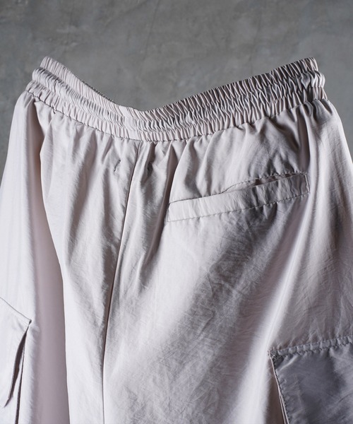 G.O.C(ジーオーシー)の「ビッグポケットバルーンワイドカーゴパンツ(カーゴパンツ・メンズ・ブラック/ホワイト系その他/ホワイト・MEDIUM/LARGE)」の11枚目の写真