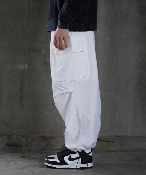 G.O.C(ジーオーシー)の「ビッグポケットバルーンワイドカーゴパンツ(カーゴパンツ・メンズ・ブラック/ホワイト系その他/ホワイト・MEDIUM/LARGE)」の14枚目の写真