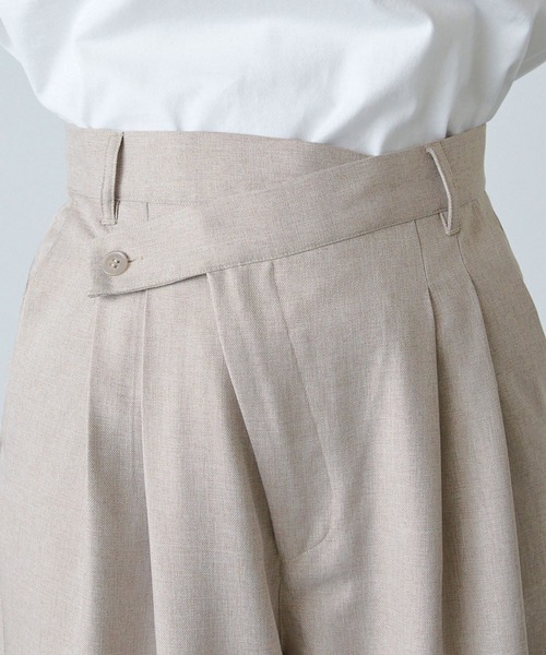 forksy.(フォルクシー)の「【forksy.】クロスウエストストレートワイドスラックスパンツ(スラックス・レディース・ネイビー/ベージュ/グレー・S/M)」の14枚目の写真