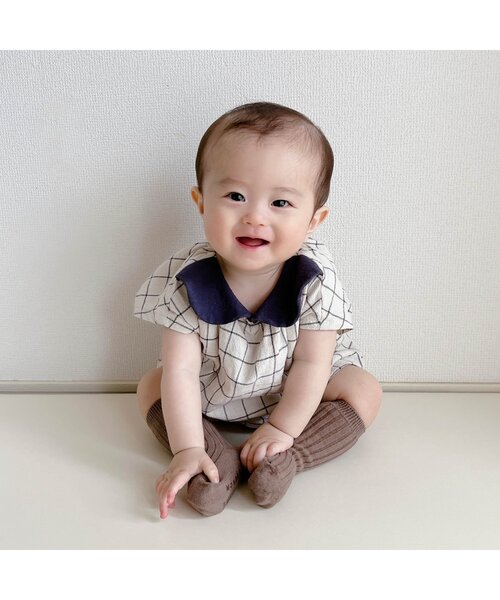 apres les cours（アプレレクール）の「チェック・花柄襟付きボディースーツ（ロンパース・キッズ・ピンク/アイボリー・70/80）」の10枚目の写真