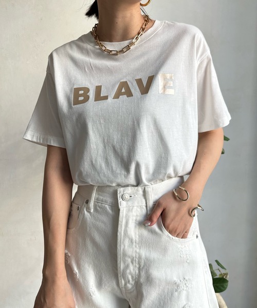 DouDou(ドゥドゥ)の「【WEB限定】BLAVE TEE(Tシャツ/カットソー・レディース・チャコールグレー/オフホワイト/キナリ/グレイッシュベージュ・FREE)」の3枚目の写真
