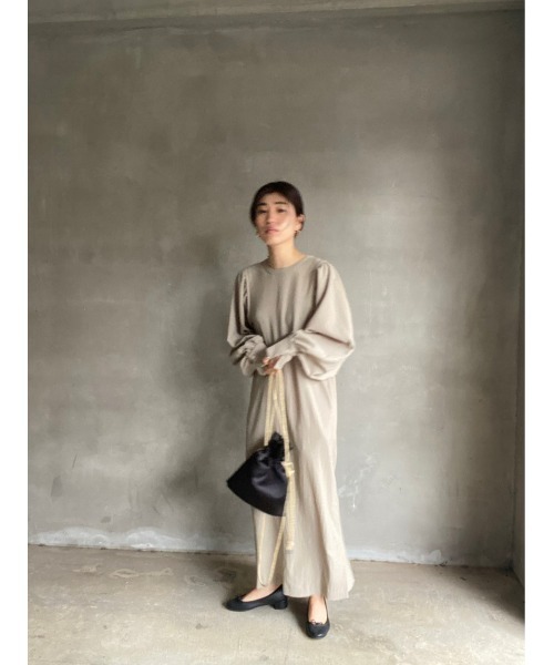 BLACK BY MOUSSY(ブラックバイマウジー)の「satin mini bag(サテンミニバック)(ショルダーバッグ・レディース・ブラック/イエロー/グリーン・FREE)」の9枚目の写真