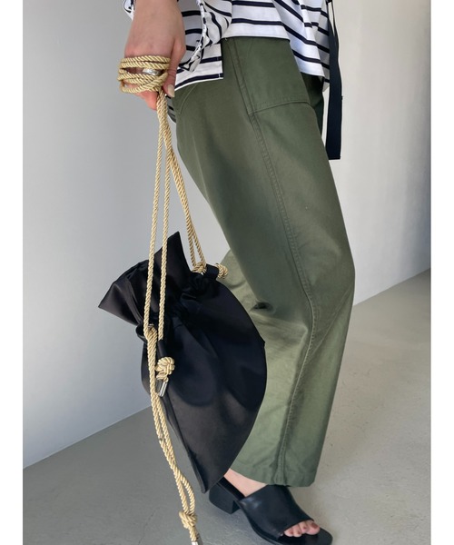 BLACK BY MOUSSY(ブラックバイマウジー)の「satin mini bag(サテンミニバック)(ショルダーバッグ・レディース・ブラック/イエロー/グリーン・FREE)」の12枚目の写真