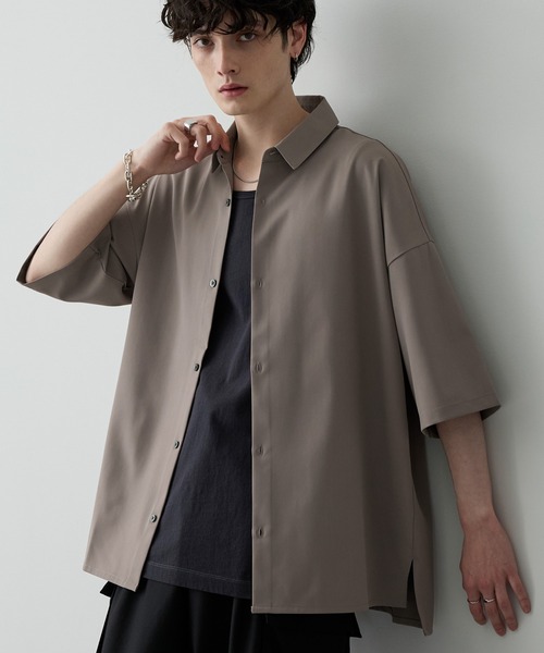 Anchor Smith(アンカー スミス)の「アヤドレープトロミ ルーズS/Sシャツ(シャツ/ブラウス・メンズ・ブルーグレー/ライトグレー/アイボリー/グリーン系/ダークグレー/ブラック/グリーン系1/モカ/ブルー系/バーガンディー・M/L)」の7枚目の写真