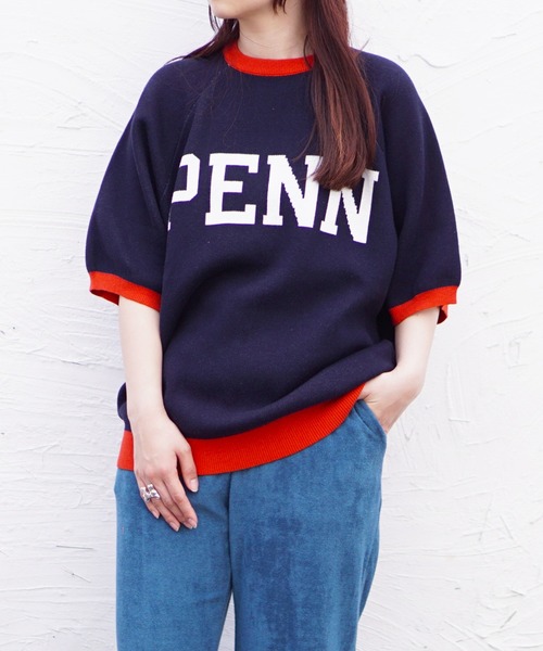 C.E.L.STORE（セルストア）の「THE BOOK STORE/ザブックストア COLLEGE SS SWEATER カレッジSSセーター（ニット/セーター・メンズ・ネイビー/マスタード/ブラック・MEDIUM/LARGE）」の2枚目の写真