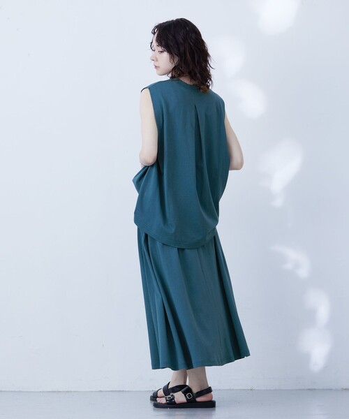 J.PRESS YORK STREET(ジェイプレスヨークストリート)の「【WOMEN】タックノースリーブ プルオーバー(Tシャツ/カットソー・レディース・ライトグレー系/ベージュ系/ダークグリーン系/ネイビー系・F)」の8枚目の写真