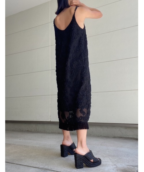 AMAIL(アマイル)の「Motif cami sakura dress(ドレス・レディース・ブラック/アイボリー・FREE)」の2枚目の写真