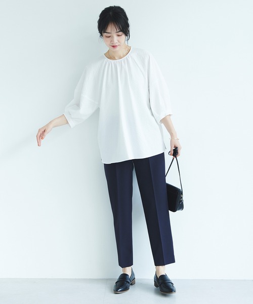 Days（デイズ）の「【Oeillet】ランタンスリーブブラウス（ウイエ）（シャツ/ブラウス・レディース・パープル/ブラック/オフホワイト・M/L/LL）」の11枚目の写真