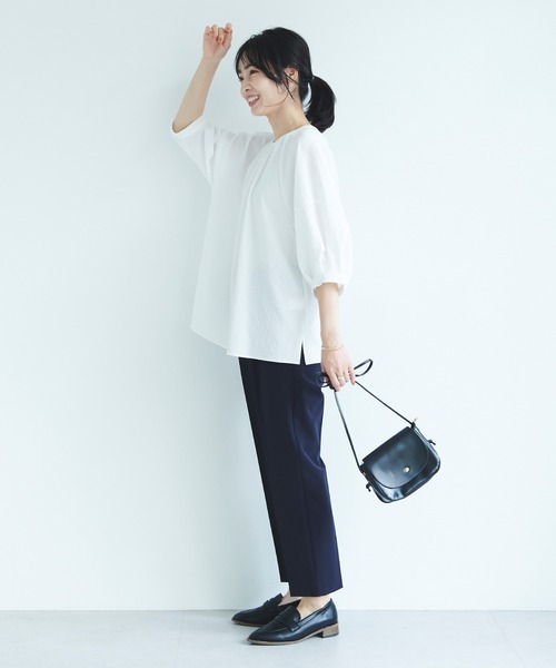 Days（デイズ）の「【Oeillet】ランタンスリーブブラウス（ウイエ）（シャツ/ブラウス・レディース・パープル/ブラック/オフホワイト・M/L/LL）」の13枚目の写真