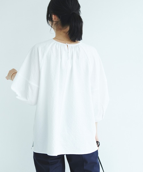 Days（デイズ）の「【Oeillet】ランタンスリーブブラウス（ウイエ）（シャツ/ブラウス・レディース・パープル/ブラック/オフホワイト・M/L/LL）」の9枚目の写真