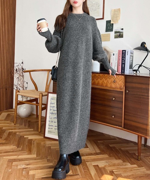 moment+（モーメントプラス）の「指ぬきボリュームスリーブミックスニットロングワンピース（ワンピース・レディース・モカ/グレイッシュベージュ/グレー/チャコールグレー/ナチュラル/ブラック・M/L）」の13枚目の写真