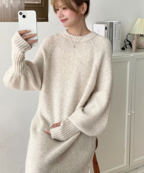 moment+（モーメントプラス）の「指ぬきボリュームスリーブミックスニットロングワンピース（ワンピース・レディース・モカ/グレイッシュベージュ/グレー/チャコールグレー/ナチュラル/ブラック・M/L）」の18枚目の写真