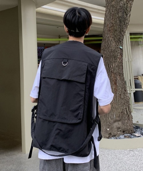 MGV(エムジーヴィー)の「マルチポケットミリタリーベスト(ベスト・メンズ・ブラック/ピンク・MEDIUM/LARGE/X-LARGE)」の12枚目の写真