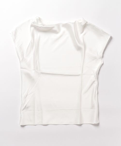 BLANC FICELLE（ブランフィセル）の「サテン　ドレープ　フレンチ　Tシャツ（Tシャツ/カットソー・レディース・ピンク/グリーン/アイボリー/ブラック・L/XL）」の9枚目の写真