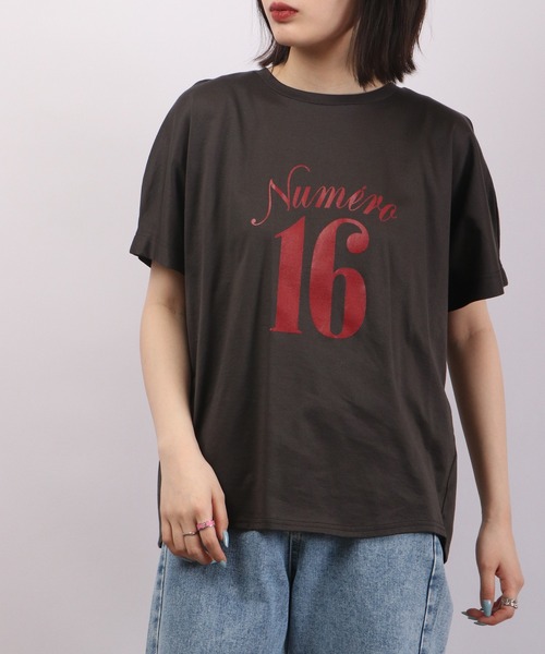 アンナニコラ Anna Nicola ランダムプリント半袖Tシャツ 箔プリントカットソー （チャコールグレー） アンナニコラ Anna Nicola ランダムプリント半袖Tシャツ 箔