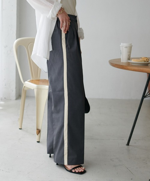 DISCOAT（ディスコート）の「タックサイドラインパンツ（その他パンツ・レディース・ブラック/グレー・FREE）」の4枚目の写真