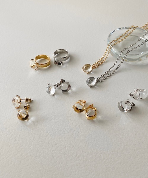 tone（トーン）の「【ECRu.】morning dew earring/クリア イヤリング（イヤリング・レディース・シルバー/ゴールド・FREE）」の5枚目の写真