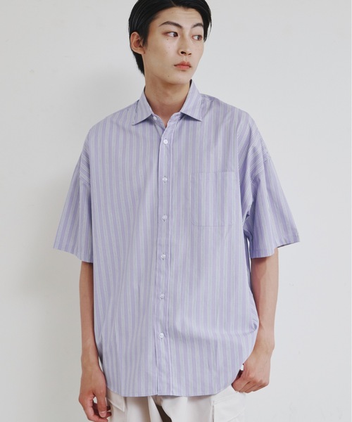 Magine(マージン)の「【SELECT】IR:コットン ブロード オーバー サイズレギュラーカラーシャツS/S(シャツ/ブラウス・メンズ・ブラック/サックスブルー/ホワイト×ブルー/グレイッシュベージュ/ホワイト/グリーン/グリーン系/イエロー/ラベンダー/サックスブルー系・M/L/XL)」の11枚目の写真